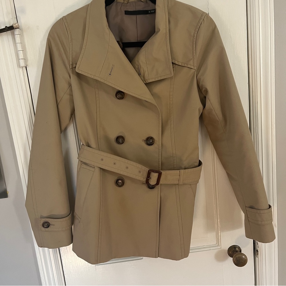 Vintage Short Tan Trench Coat with Belt and brown details size S